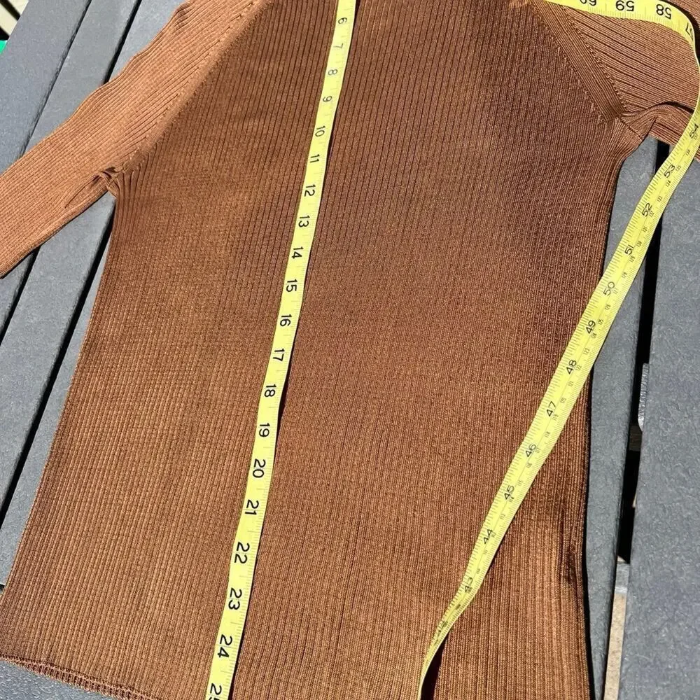 Tahari like new